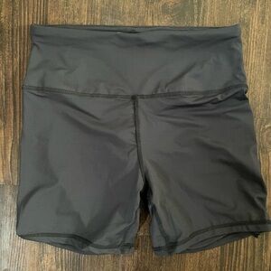 NWOT Amazon essentials dark grey biker shirt with key pocket